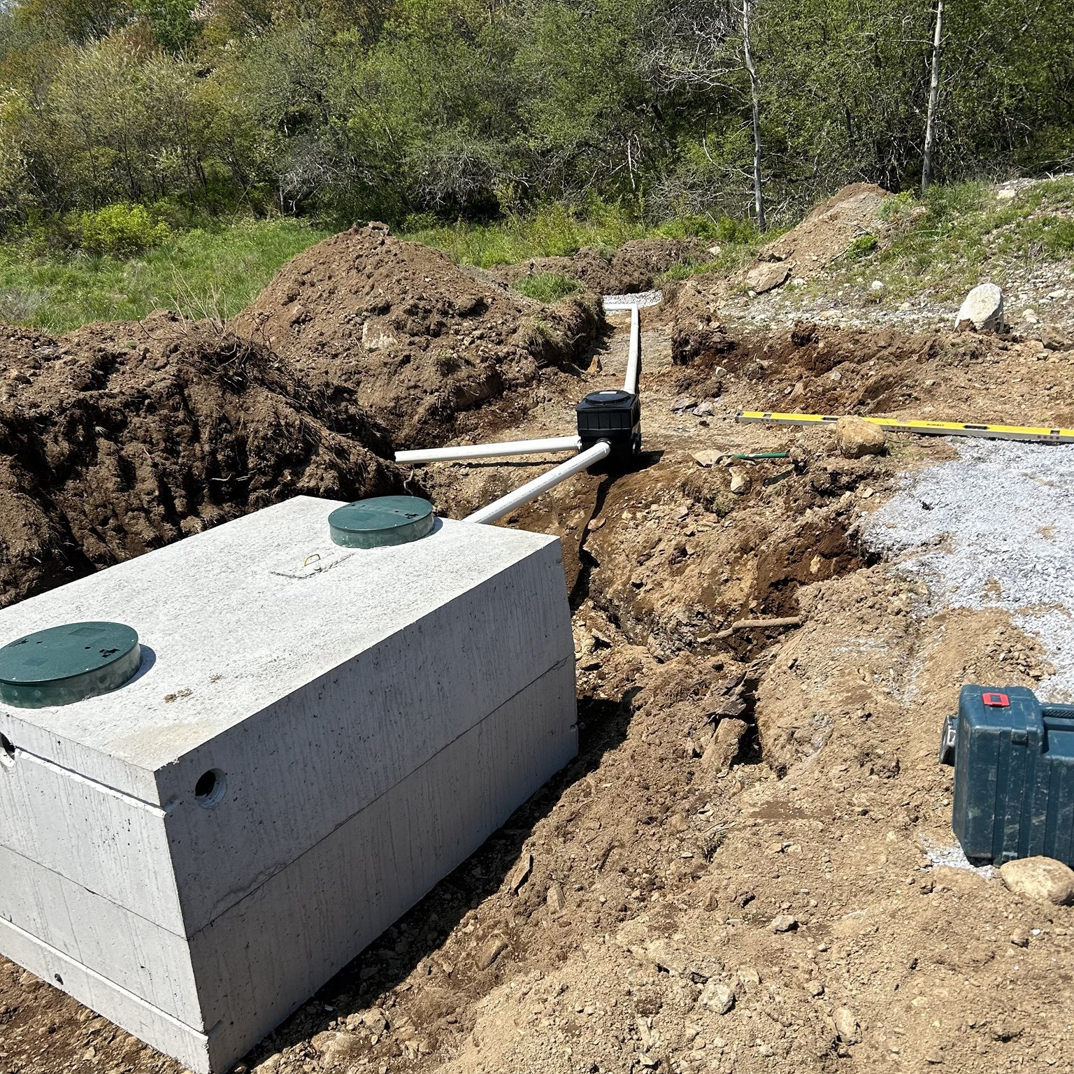 Concrete septic tank installation